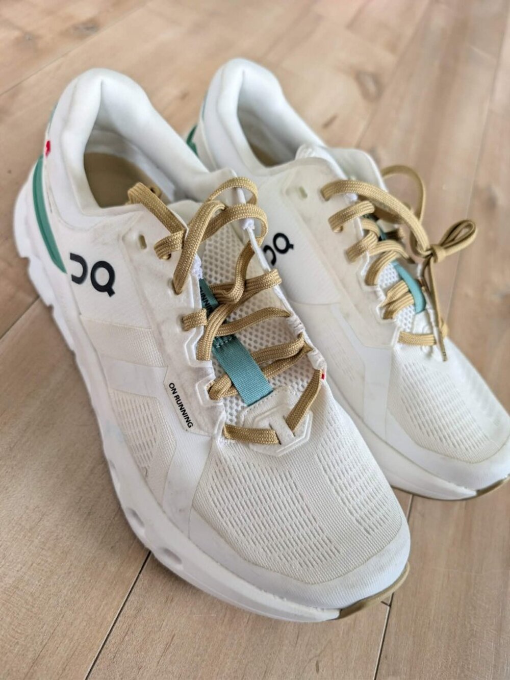 On Cloudrunner Men’s 9 White Green CloudTec Running Shoes Sneakers
